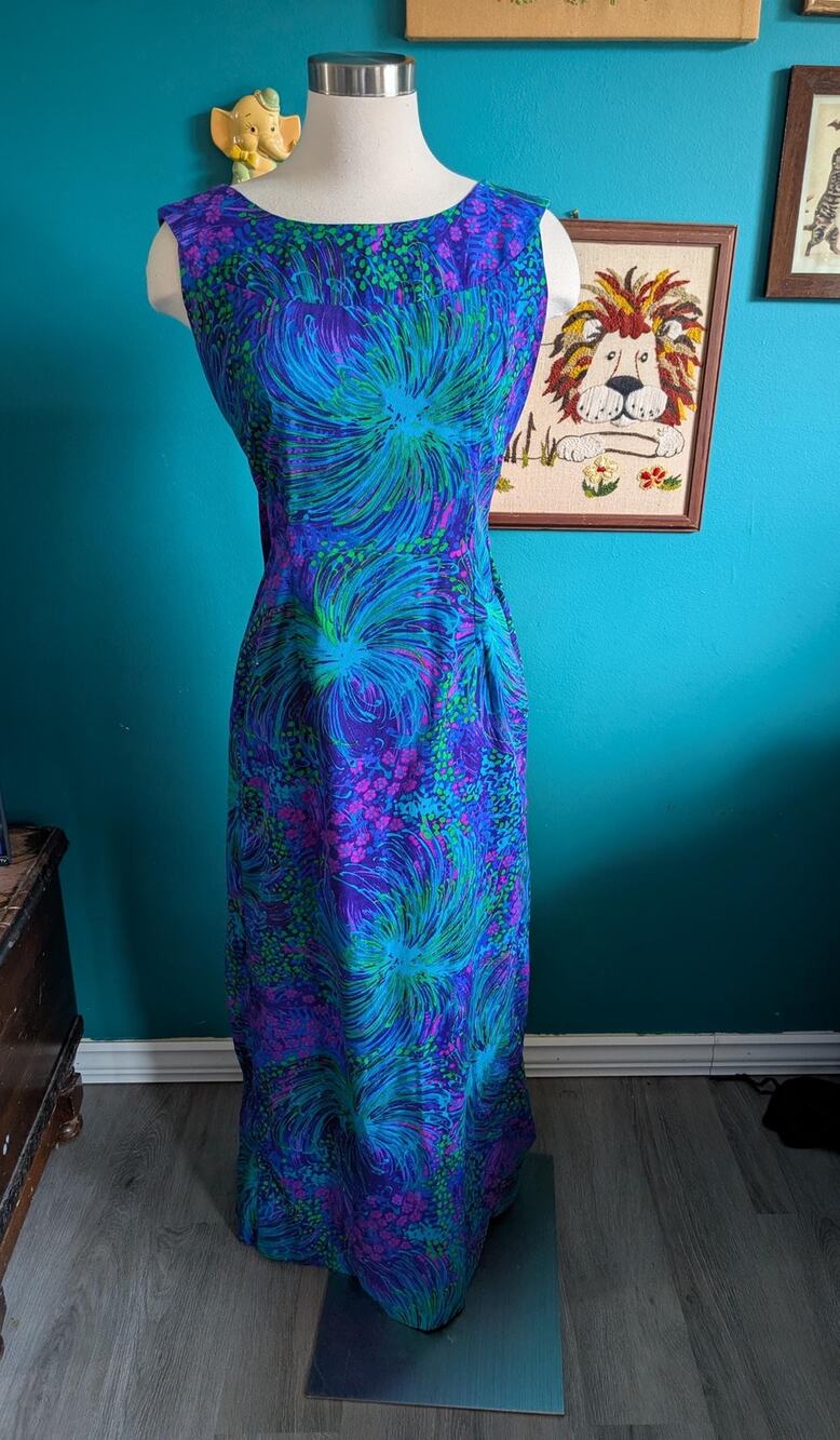 Vintage Hawaiian Barkcloth Dress Tiki Watteau Train Maxi Dress 1960s